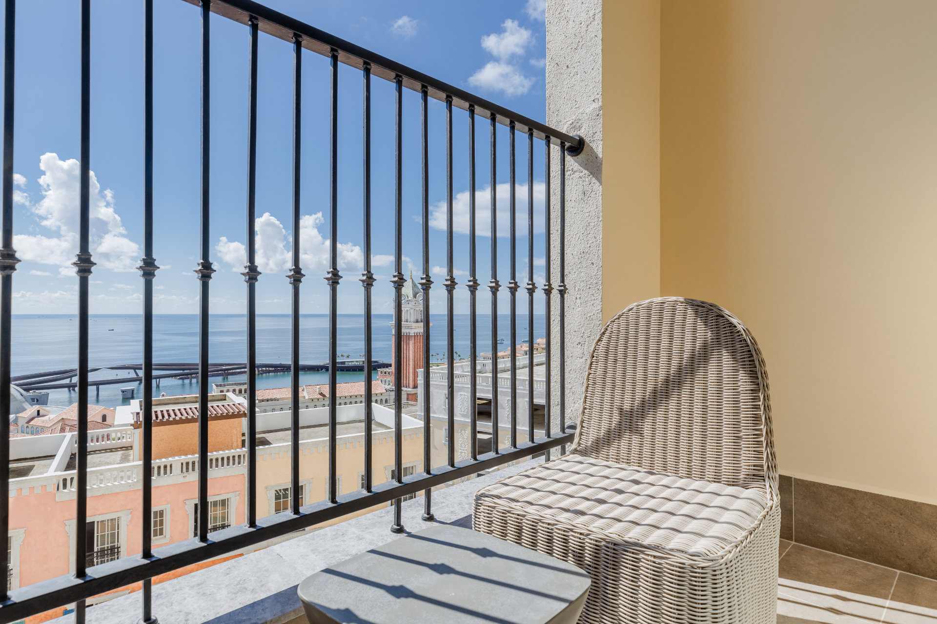 Phòng Studio view biển, pháo hoa, cầu hôn