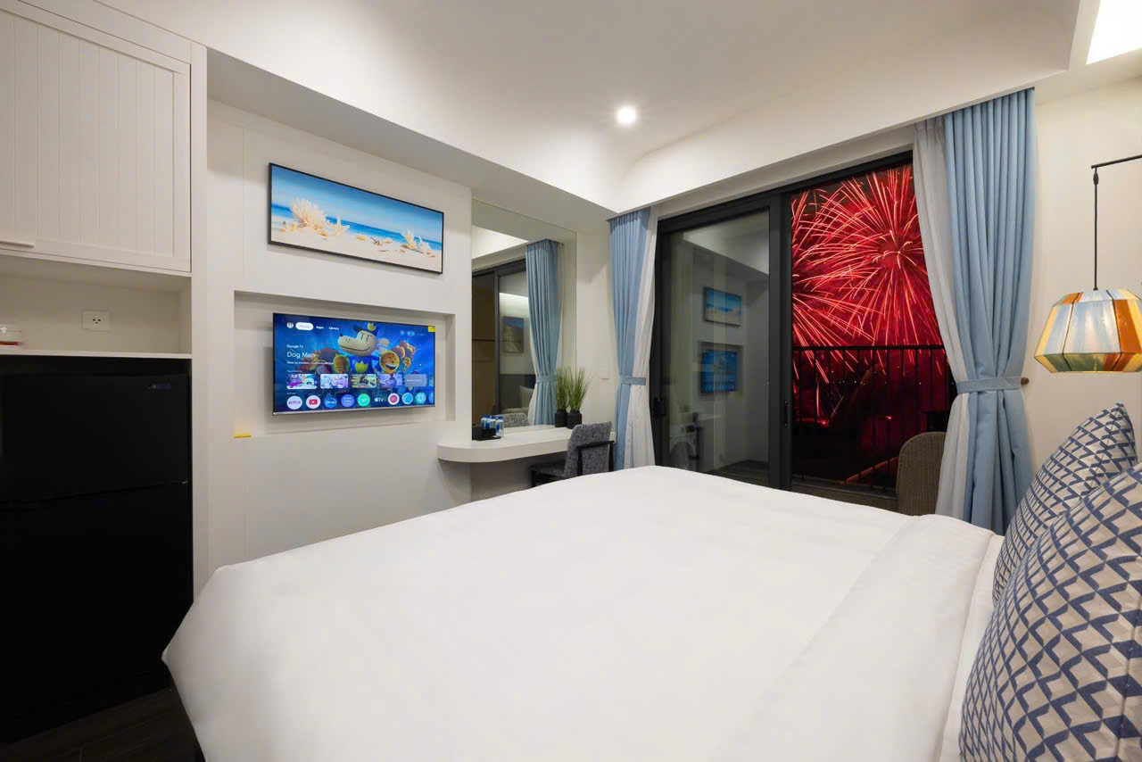 Căn Hộ Studio Giường Lớn, Có Ban Công, Tầm Nhìn Pháo Hoa