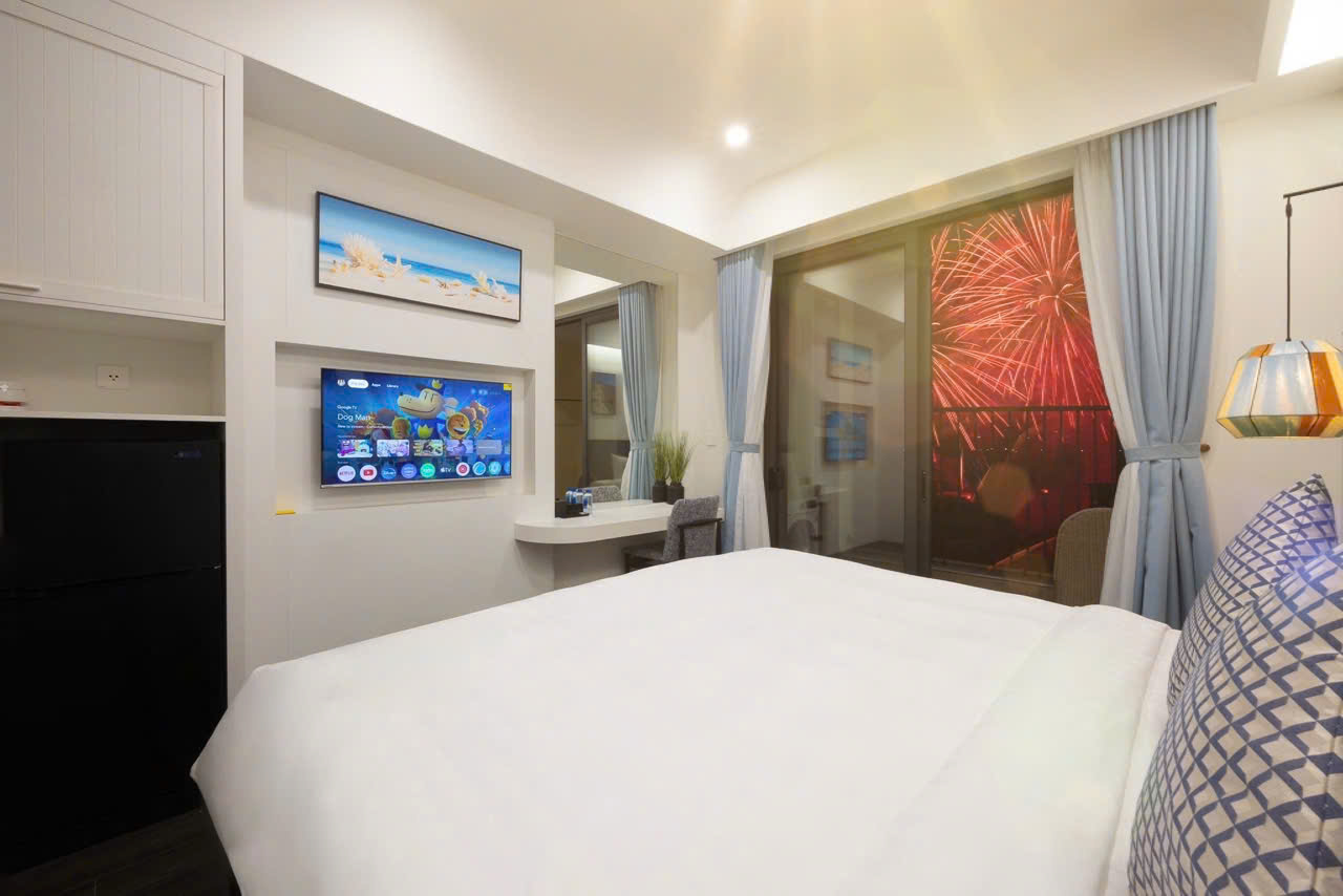 Căn Hộ Studio Giường Lớn, Có Ban Công, Tầm Nhìn Pháo Hoa