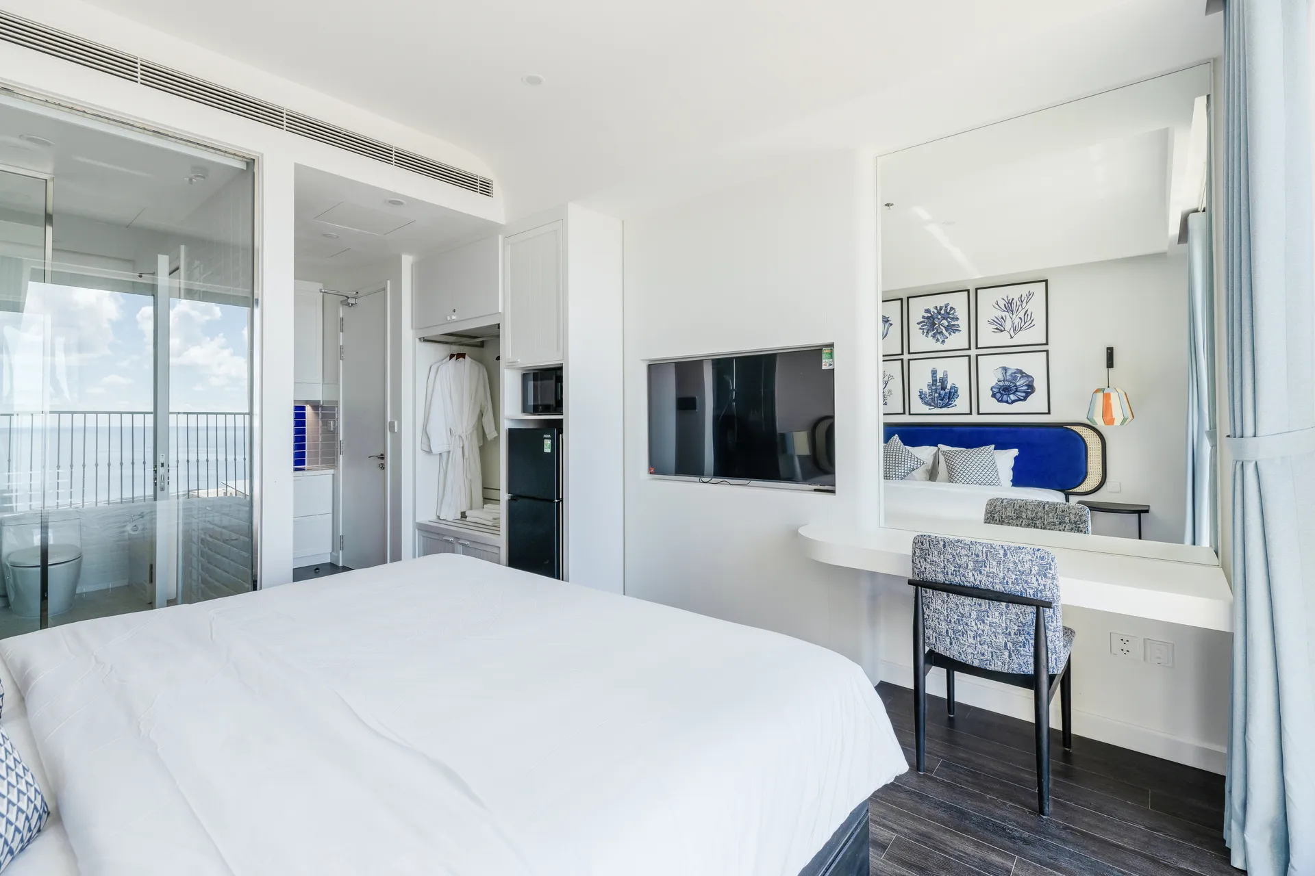 Căn Hộ Studio Giường Lớn, Có Ban Công, Tầm Nhìn Pháo Hoa, Hướng Biển