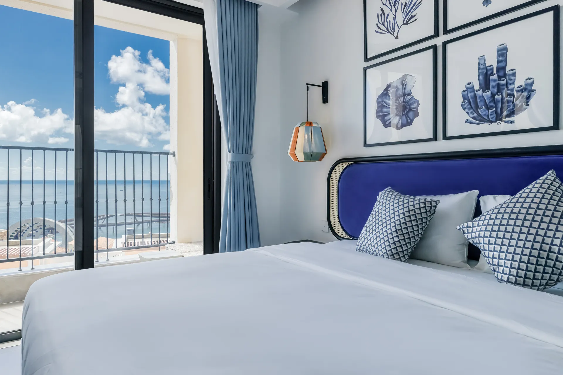 Căn Hộ Studio Giường Lớn, Có Ban Công, Tầm Nhìn Pháo Hoa, Hướng Biển